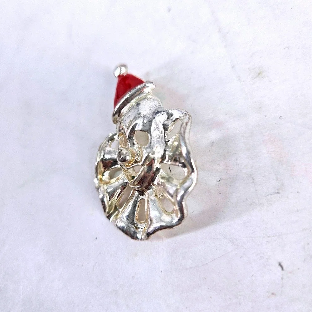Vintage Silver Tone Clown Brooch Red Enamel Hat Pierrot Pin Novelty Jewelry 1.5